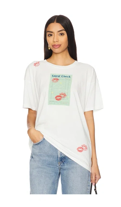 Daydreamer Guest Check Merch Tee In 复古白色
