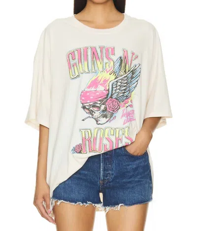 Daydreamer Guns N Roses Flaming Skull Tee In Dirty White In Multi