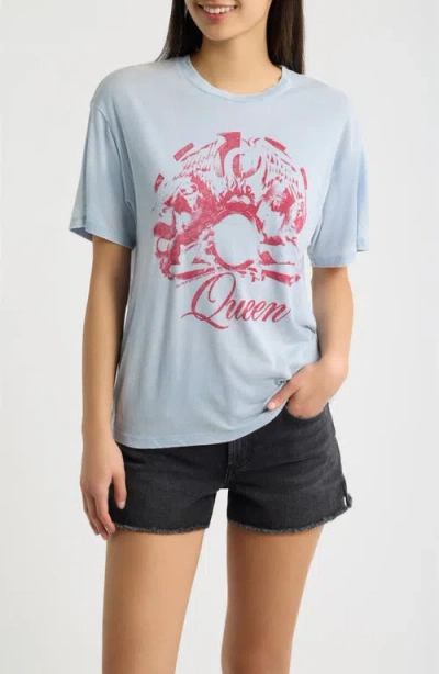 Daydreamer Queen Graphic Burnout T-shirt In Blue