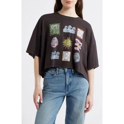 Daydreamer Seaside Doodle Grid Cropped Graphic Tee In Black
