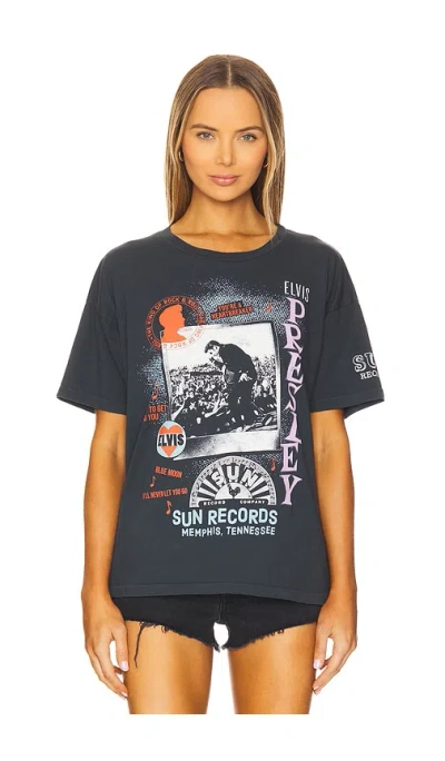 Daydreamer Sun Records X Elvis Polaroid Collage Merch Tee In 复古黑色