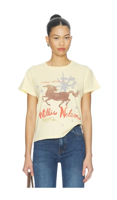 Daydreamer Willie Nelson Horse Called Music Solo Tee In Sheer Yellow
