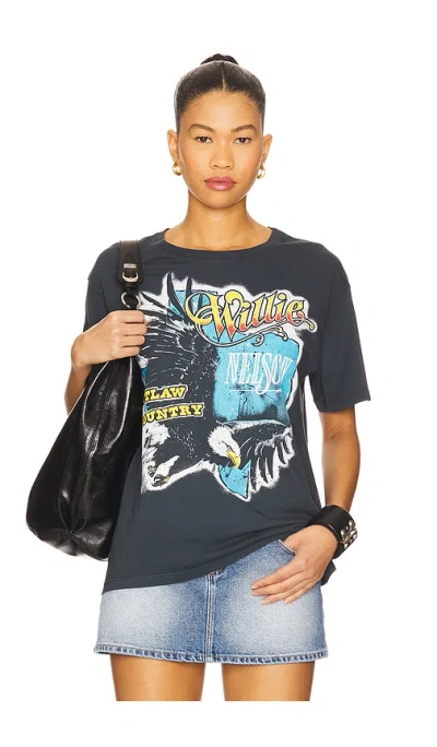 Daydreamer Willie Nelson Outlaw Country Boyfriend Tee