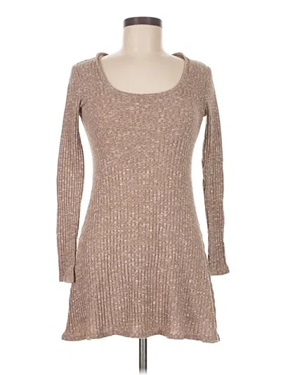Pre-owned Daytrip Casual Dress In Tan