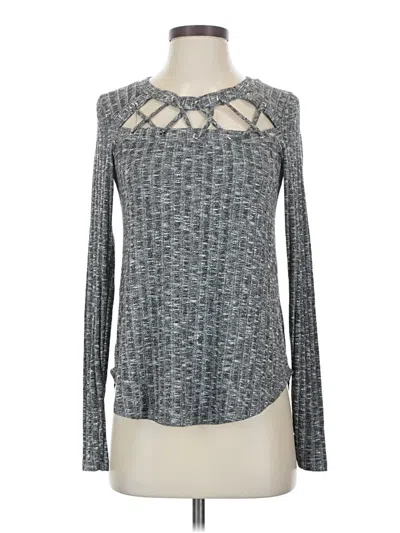 Pre-owned Daytrip Long Sleeve Top Gray Keyhole Neckline Tops