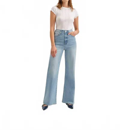Daze Far Out High Rise Wide Leg Jean In Blooming Vintage In Blue