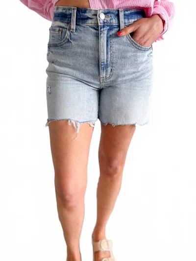 Daze Helen 4" Denim Shorts In Light Wash
