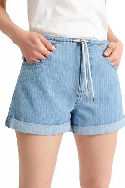 Daze Maddie Mid Rise Shorts In Whimsy In Blue