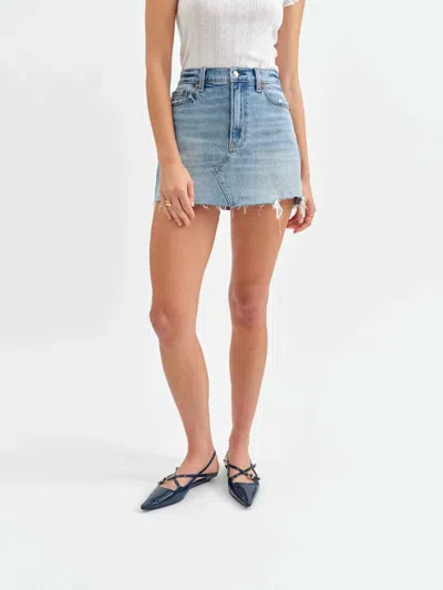 Daze Malibu Mid Rise Denim Mini Skirt In Obviously Vintage In Blue