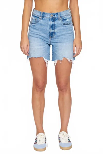 DAZE SUNDAZE JEAN SHORTS IN MARINA DISTRESSED