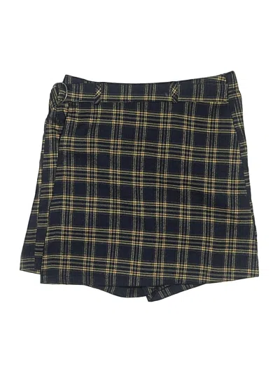 Pre-owned Dazy Shorts In Gold