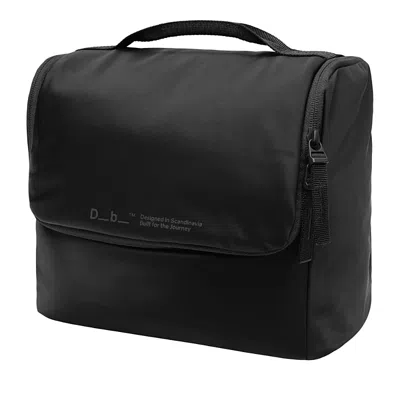Db Essential Wash Bag M In Black Out