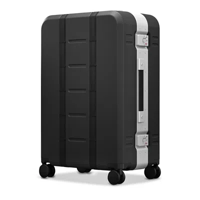 Db Ramverk Pro Check In Luggage, Large In Silver