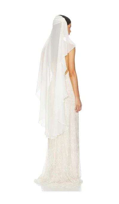 De La Vali Lyra Veil In White