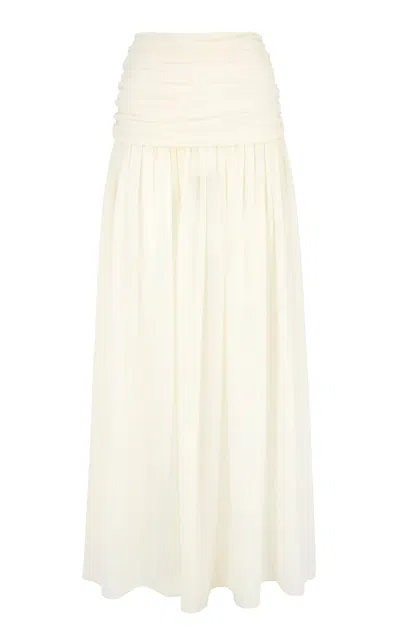 De La Vali Moda Operandi In White