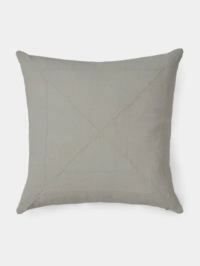 De Le Cuona Paneled Linen Cushion (21.5in/55cm) In Brown