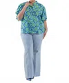 De Loreta Daniela Button Down Blouse - Plus In Amelia Print In Blue