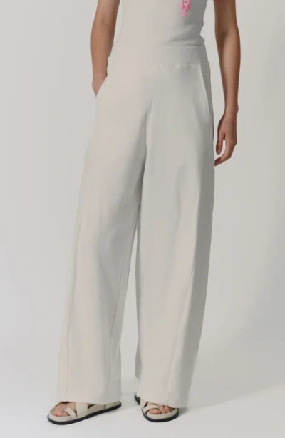 De Loreta Horchata High Waist French Terry Pants In White