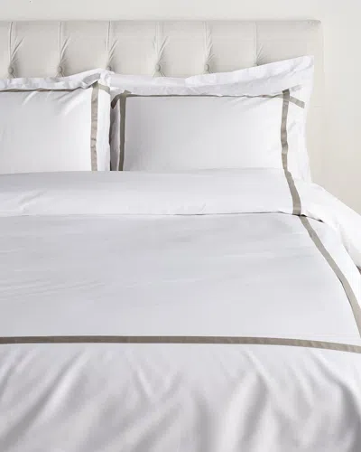 Dea Italian Linens 300 Thread Count Carlo Raso Crossing Duvet Set In White