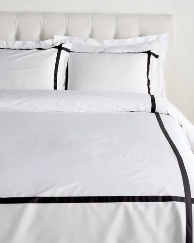 Dea Italian Linens 300 Thread Count Carlo Raso Crossing Duvet Set In White