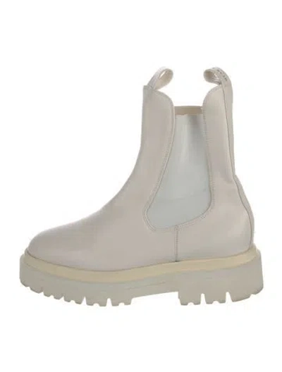 Pre-owned Dear Frances Leather Chelsea Boots In Neutral