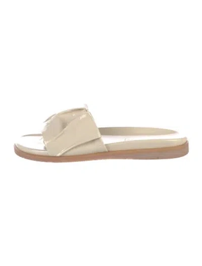 Pre-owned Dear Frances Patent Leather Slides In Neutral