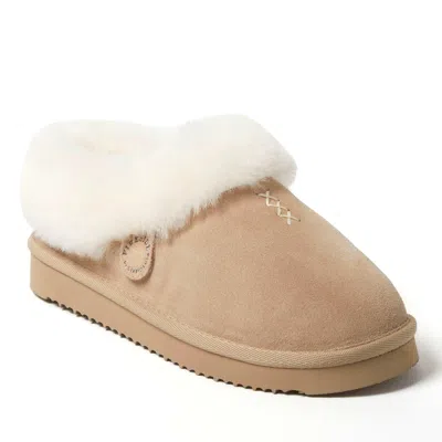 Dearfoams Fireside Adelaide Genuine Shearling Clog Slipper In Neutral