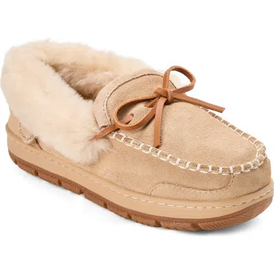 Dearfoams Fireside Gladstone Genuine Shearling Moccasin With Stitching In Brown