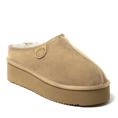 Dearfoams Women's Fireside By  Queenstown Platform Genuine Shearling Clog In Sand