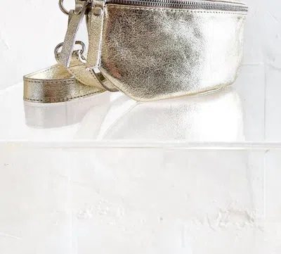 Debbie Katz Women Leather Fanny Handbag In Gold