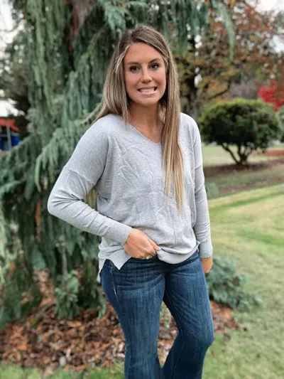 Début Murphy Light Sweater In Heather Grey In White