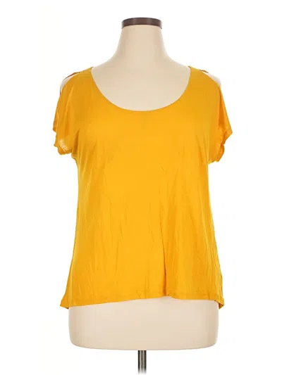 Pre-owned Decree Short Sleeve T-shirt In Yellow