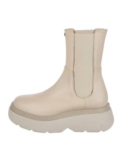Pre-owned Dee Ocleppo Leather Chelsea Boots In Neutral