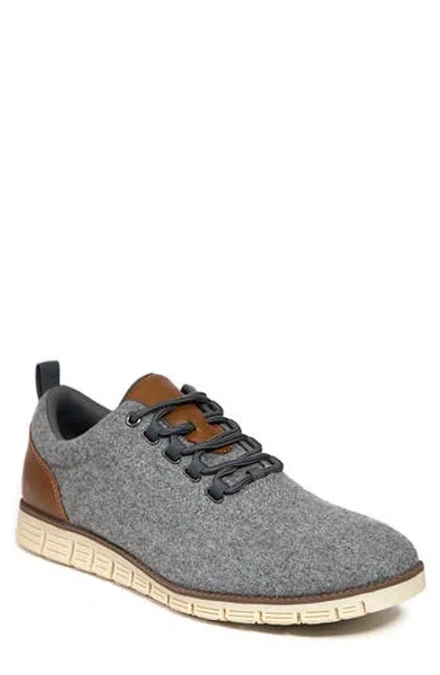 Deer Stags Status Comfort Sneaker In Grey/luggage