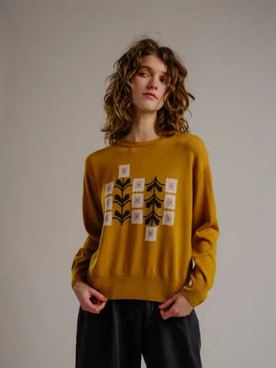 Degen Vintage Floral Crew Sweater In Goldenrod