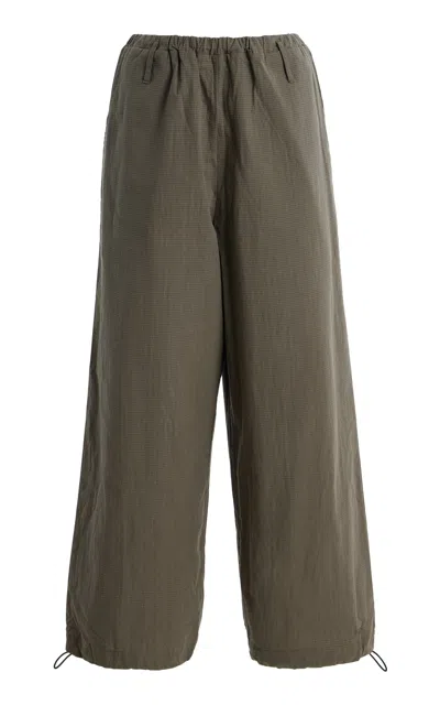 Deiji Studios Cotton Toggle-hem Pants In Green