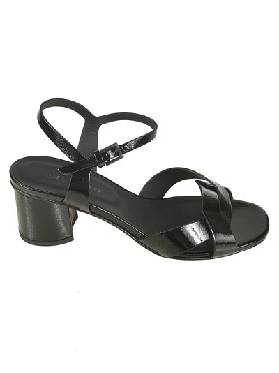 Del Carlo Ben Vetro Sandals In Black