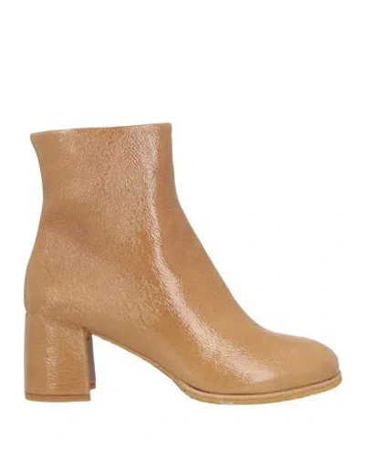 Del Carlo Woman Ankle Boots Camel Size 8 Leather In Beige