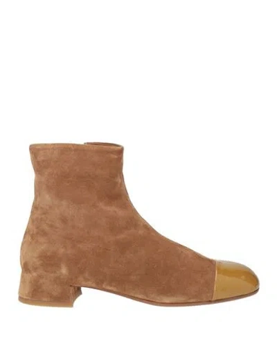 Del Carlo Woman Ankle Boots Camel Size 8 Leather In Brown