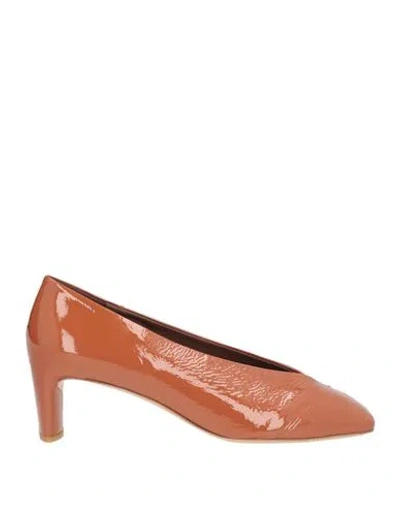 Del Carlo Woman Pumps Camel Size 9 Leather In Brown