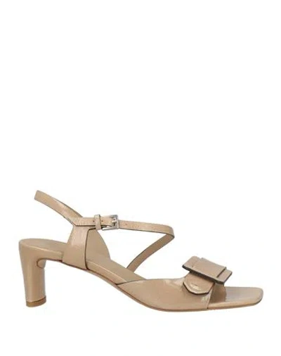Del Carlo Woman Sandals Beige Size 6 Leather In Neutral