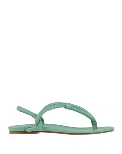 Del Carlo Woman Thong Sandal Light Green Size 7.5 Leather