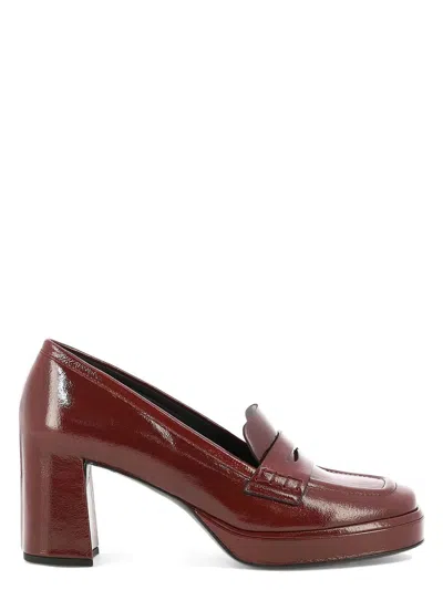 Del Carlo Women's "lisbona" Heeled Loafers In Bordeaux