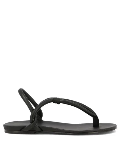 Delcarlo "dytt" Sandals