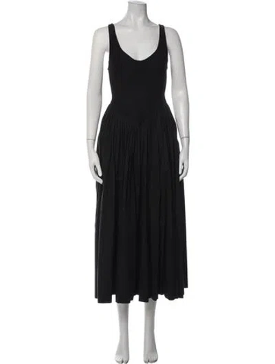 Pre-owned Delfi Collective V-neck Midi Length Dress In Black
