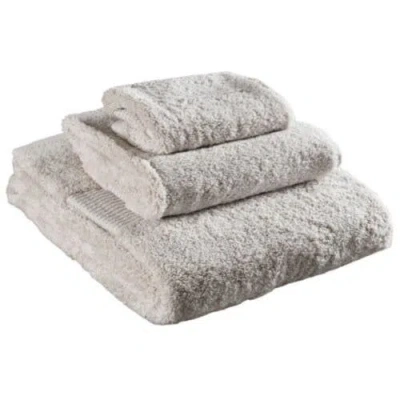 Delilah Home Bath Towel 3 Piece Set In Neutral