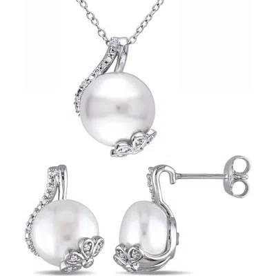 Delmar Cultured Freshwater Pearl Pendant Necklace & Stud Earrings Set In Metallic