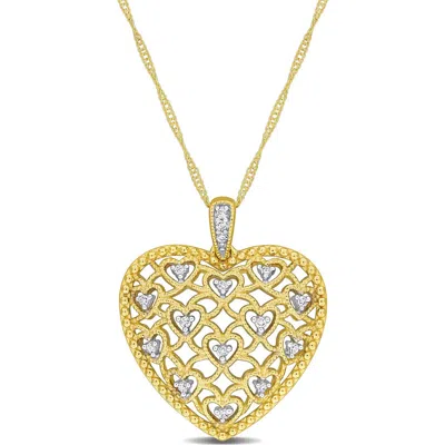 Delmar Diamond Lace Heart Pendant Necklace In Gold