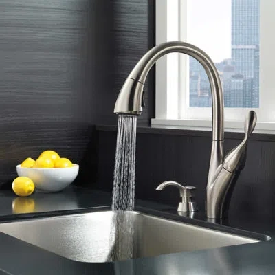 Delta Berkley Pull Down Single Handle Kitchen Faucet With Magnatite Docking Technology And Soap Dispenser In Spotshield Stainless