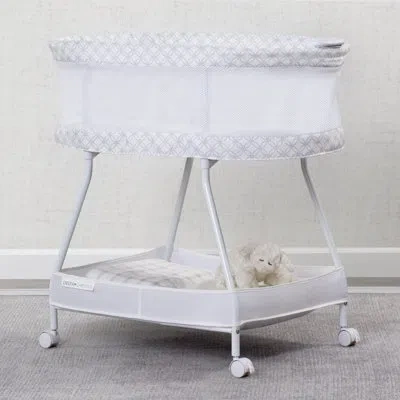 Delta Children Sweet Dreams Bassinet With Bedding In Gray